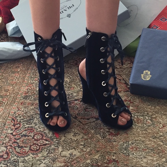 Prada lace up heels - Picture 3 of 15